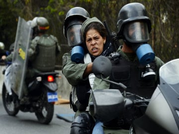 Venezuela Police Detain 243, Dismantle Protest Camps