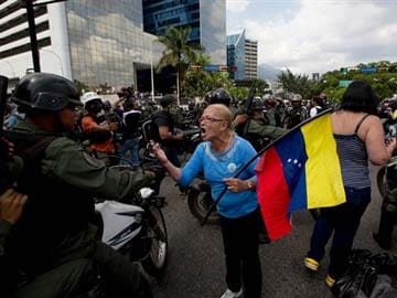 Venezuela Protests Heat up Amid Opposition Rift 