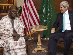 John Kerry Arrives in War-Torn South Sudan to Push For Peace