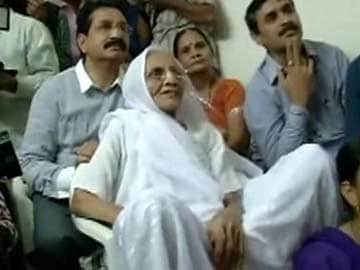 Narendra Modi's Mother, Wife Watched Him Being Sworn In on TV