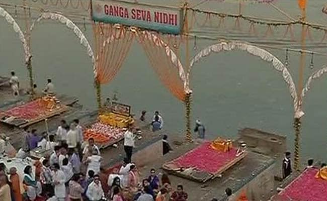 Narendra Modi Lands in Varanasi for Thanksgiving Visit
