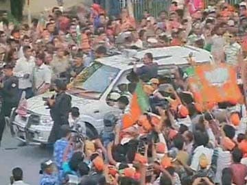 Massive Crowds Throng Narendra Modi's Roadshow in Varanasi: Latest Developments