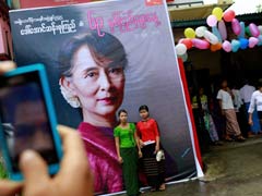 Suu Kyi Races to Change Myanmar Constitution Before 2015 Elections