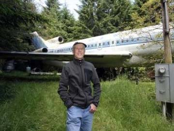 For Oregon man, a Boeing 727 in the Woods is Just Plane Home