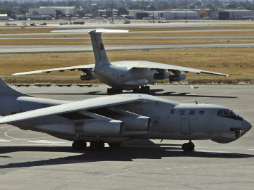 Australia Praises Chinese Help in Lost Malaysia Jet Search