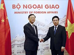 Top China Diplomat Meets Vietnam Officials Amid Tensions Over Oil Rig