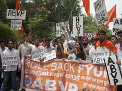 Delhi University Suspends Admissions, Students Stranded: 10 Developments