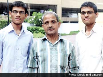 Mumbai: Help Pours in for Bus Driver's Twins Who Cracked IIT-JEE