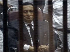 Egypt's Hosni Mubarak Breaks Leg in Hospital