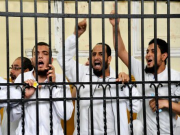 Egypt Sentences 43 Islamists to Prison for Attacks