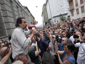 Europe's Taxi Drivers Protest Uber, Unlicensed Car Services	