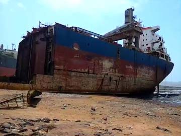Five Killed in Fire at Ship Breaking Yard in Gujarat