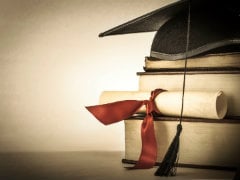 97-Year-Old US Woman Gets High School Diploma