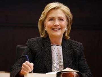 Democrats Clamouring for Hillary Clinton as Midterms Campaigner