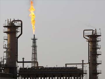 Iraq Battles to Hold Biggest Refinery