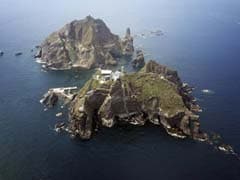 Chinese Boat Sinks in Waters Close to Islets Disputed with Japan