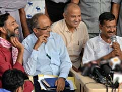 In AAP's Truce Efforts, a Midnight Meeting and an SMS From Arvind Kejriwal