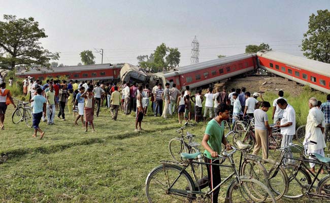 Five Killed After Rajdhani Express Derails in Bihar; Sabotage, Say Some Officials