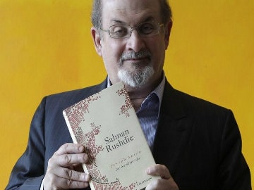 Novelist Salman Rushdie Wins PEN/Pinter Prize