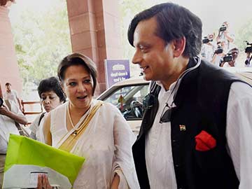 Shashi Tharoor Writes to Congress Explaining Praise for PM Narendra Modi