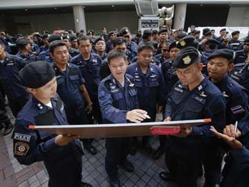 Huge Thai Security Force Deployment Stifles Coup Protests