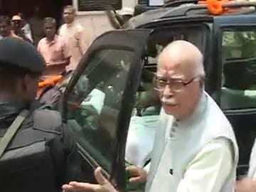 In Jail, Yashwant Sinha Receives a Visitor: LK Advani.