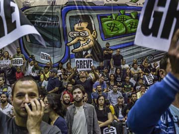 Apprehension and Apathy Compete With Excitement in Brazil