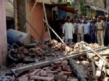 Delhi: Three Dead in Building Collapse; Municipal Corporation Suspends Officials