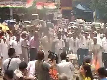Congress Continues Its Protests Over Delhi's Power and Water Crisis 