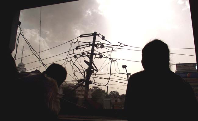 Delhi Power-Hungry. Huge Outages in Record-Setting Heat