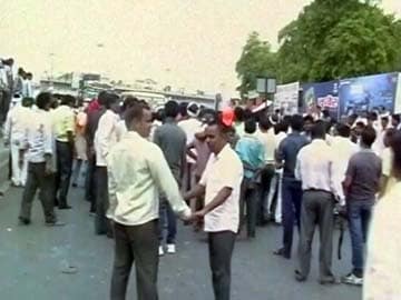 Large Protests in Uttar Pradesh After Cops Shot on Duty