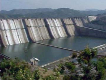 Gujarat Allowed to Raise Height of Narmada Dam, Activists Protest