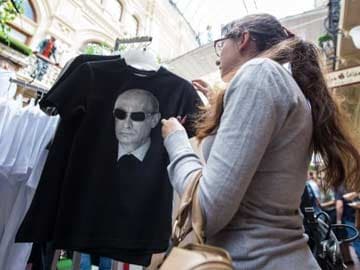 Putin Basks in Crimea Sun And Fun on New T-Shirt