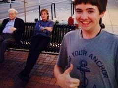 'Chillin with My Homies'  Paul McCartney, Warren Buffett: This Selfie Will Beat (Most) Selfies