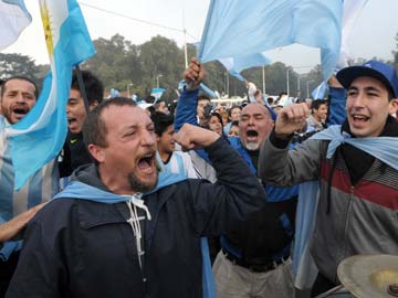 20 Injured in Argentina Clash After World Cup Defeat 