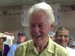 Bill Clinton Visits School Kitchen in Jaipur, Serves Food to Students