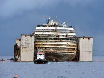Man Who Honeymooned on Concordia Part of Team Dismantling Ship: Report