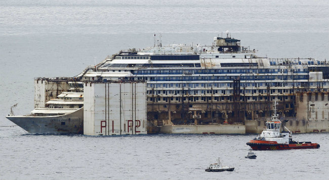 Wrecked Costa Concordia Enters Italian Port to be Scrapped