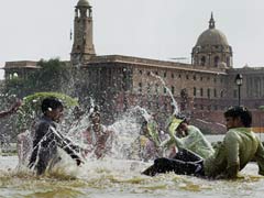 Delhi: Another Hot, Sultry Day With High Humidity
