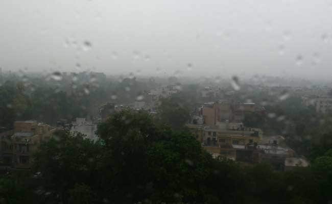 Cloudy Morning May Lead to Rainfall in Delhi