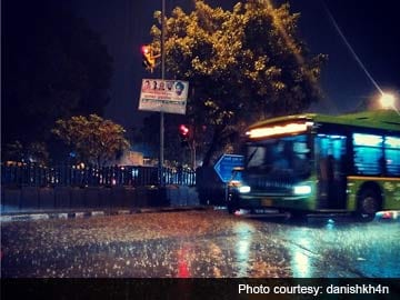 Huge Rush Hour Traffic Jams as Rain Lashes Delhi