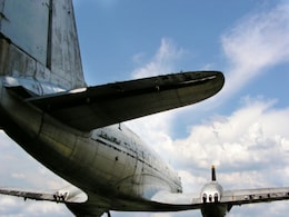 Stricken Portuguese Airliner 'Rains Debris' on House, Cars Below Stricken Portuguese Airliner 'Rains Debris' on House, Cars Below