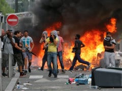 French Youth, Police Clash at Anti-Israeli Protest