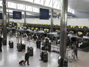 UK Tightens Airport Security After US Warns of Bomb Concerns