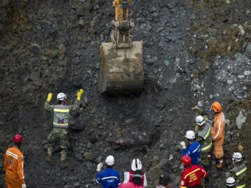 Eleven Miners Trapped Underground in Honduran Gold Mine