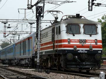 India's Fastest Train Rolls Into Taj City