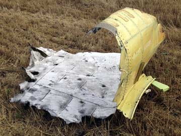 Jet Wreckage Bears Signs of Impact by Supersonic Missile, Analysis Shows