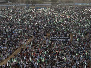 MQM Rally in Karachi to Support Pakistan's Operation Against Militants