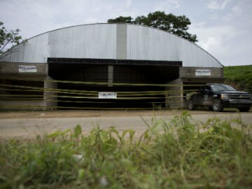Mexican Officials Say Suspects in Warehouse Shooting Were Not Executed Mexican Officials Say Suspects in Warehouse Shooting Were Not Executed