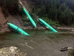 First of Three Fuselages Removed From Train Derailment Site in Montana
